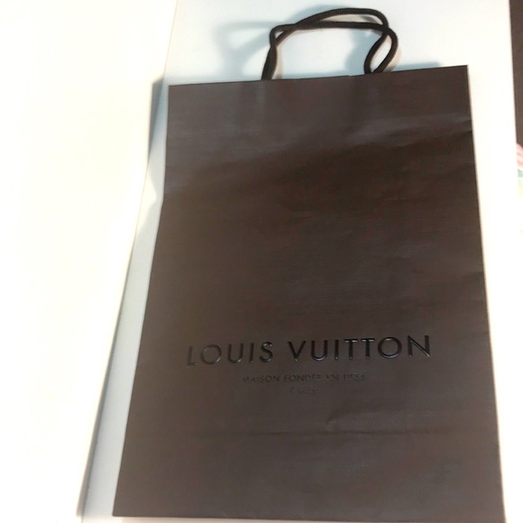 Louis Vuitton Other - Louis Vuitton gift bag